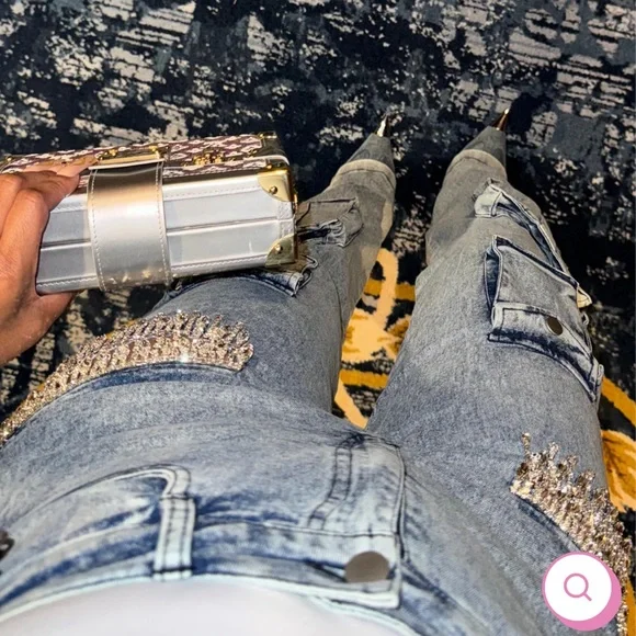 Stylish Cargo Pants Set with Crystal Details - Picture 2 of 2